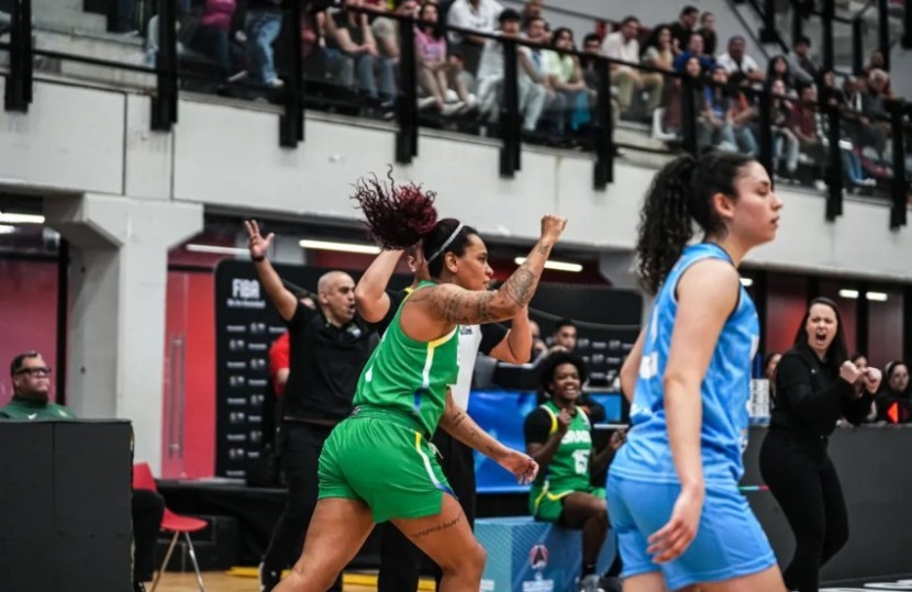 .:: brasil_vence_o_uruguai_no_segundo_duelo_do_sul_americano_feminino_64593_1_pt_102017.jpg ::.