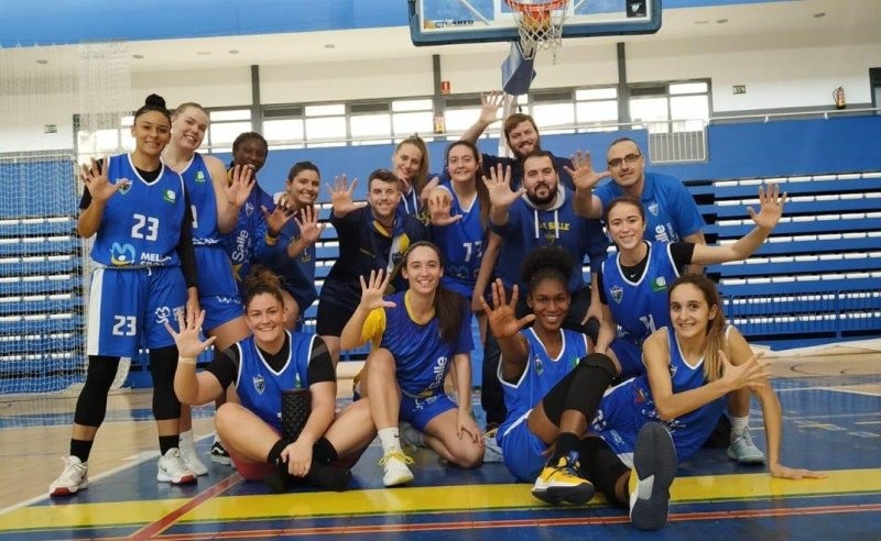.:: la_salle_melilla_de_alana_goncalo_conquista_grande_vitoria_diante_do_vice_lider_da_liga_feminina_02_50417_1_pt_064850.jpg ::.