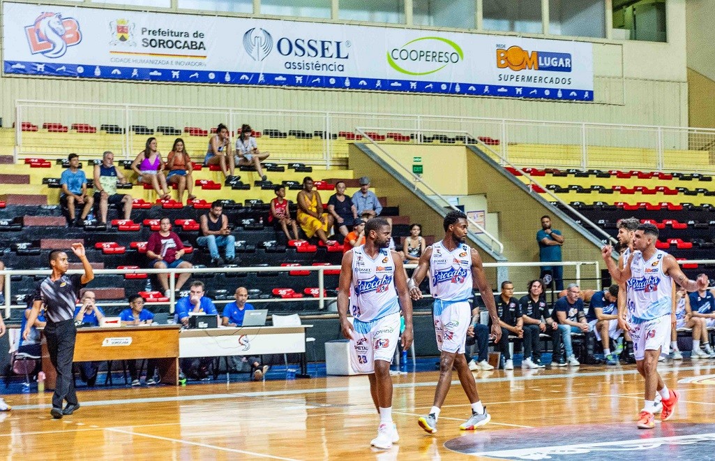 .:: liga_sorocabana_de_basquete_se_reabilita_no_paulista_da_1_divisao_63554_1_pt_125136.jpg ::.
