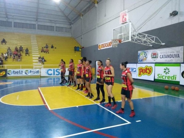 .:: lider_invicto_ituano_basquete_vence_o_catanduva_no_campeonato_paulista_68277.jpg ::.