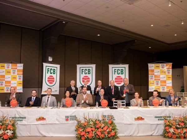 .:: reverencia_a_historia_marca_os_benemeritos_e_melhores_do_ano_2019_da_fcb_68688.jpg ::.